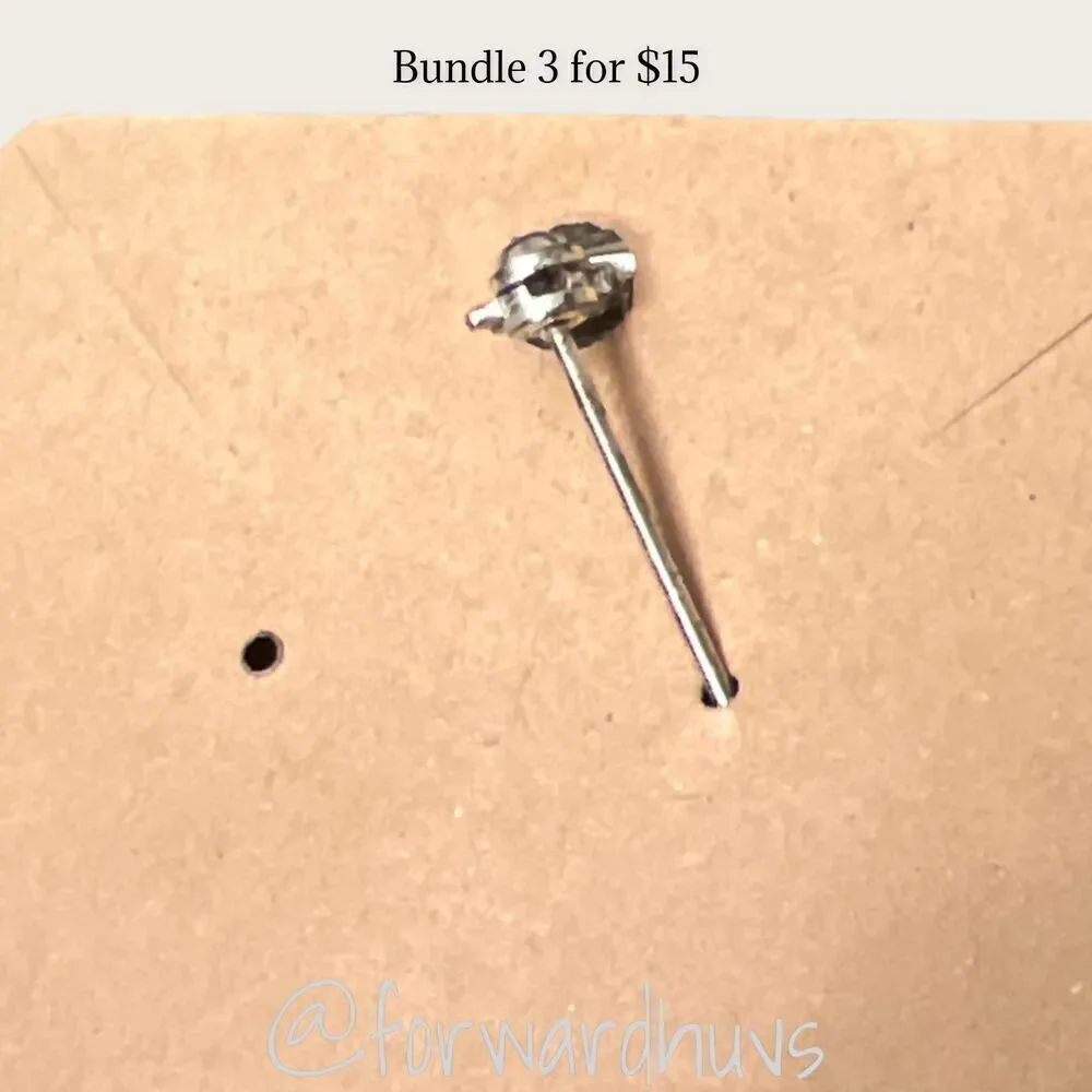 Bundle Sale 3 for $15 | Silver Tone Heart-Shaped Metal Brooch | Fair Preowned Co